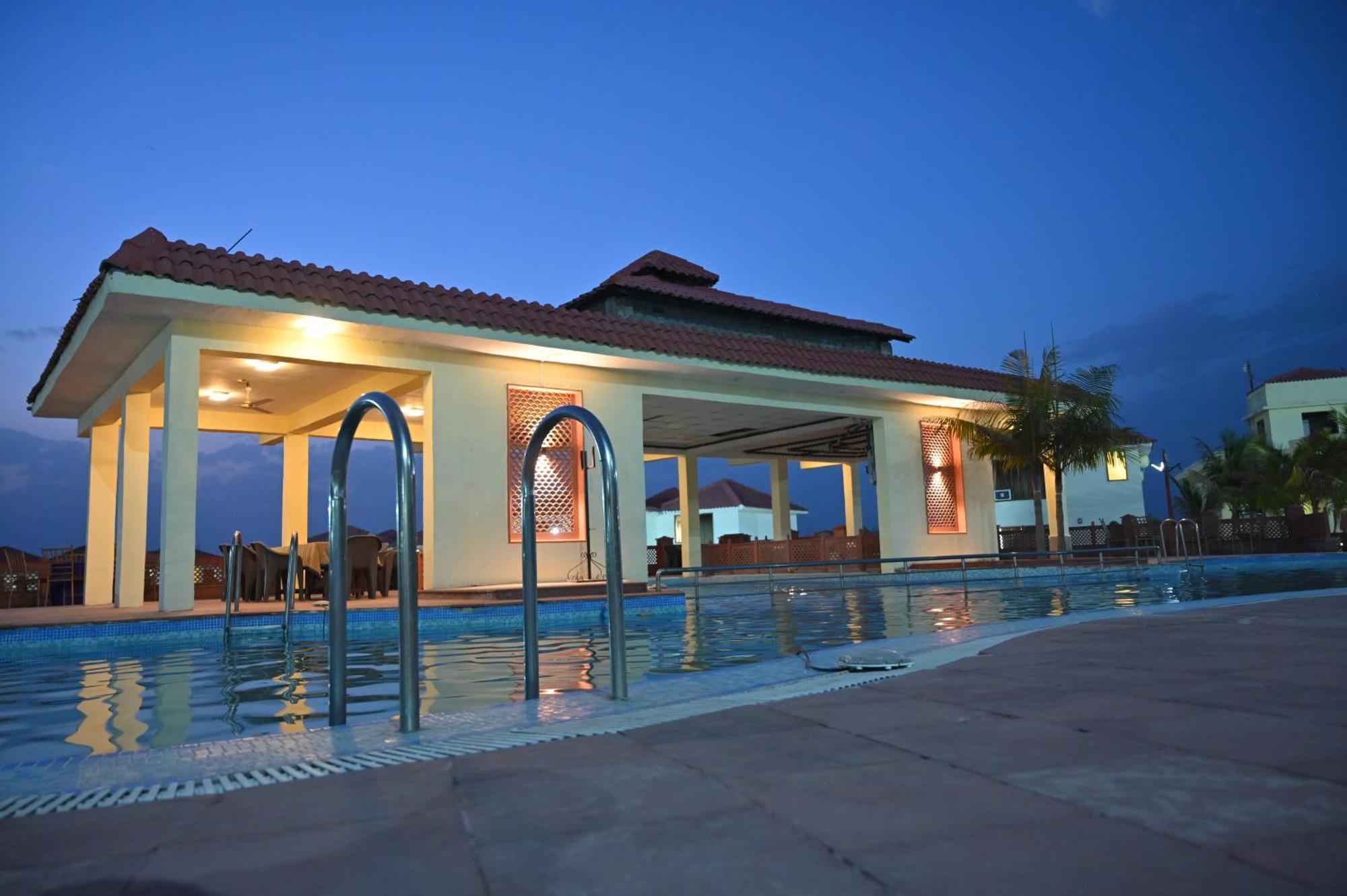 Orchha Club And Resort - Ocr Zewnętrze zdjęcie
