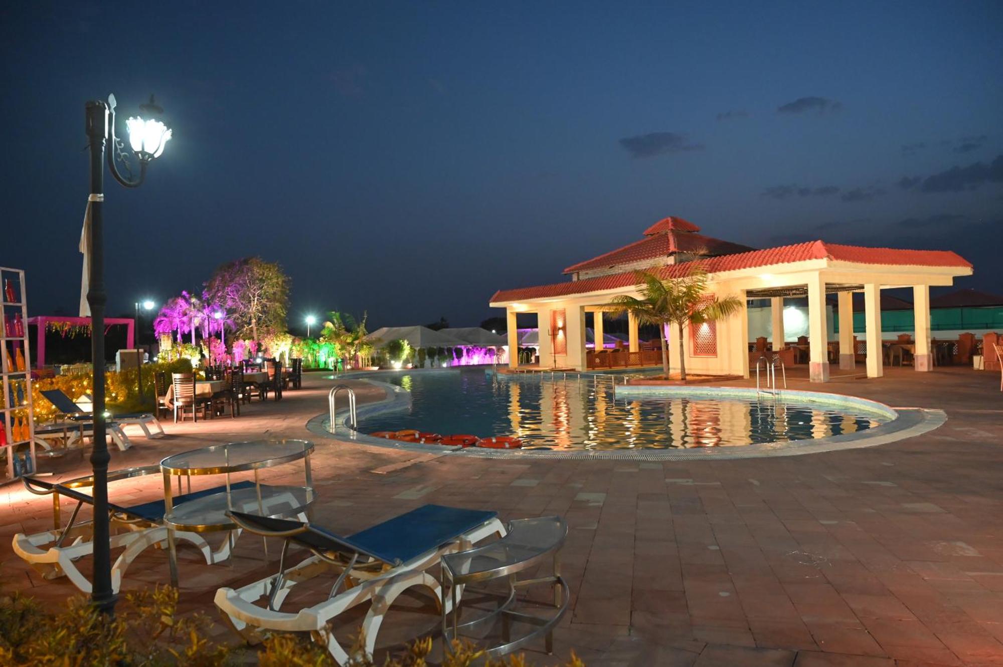Orchha Club And Resort - Ocr Zewnętrze zdjęcie