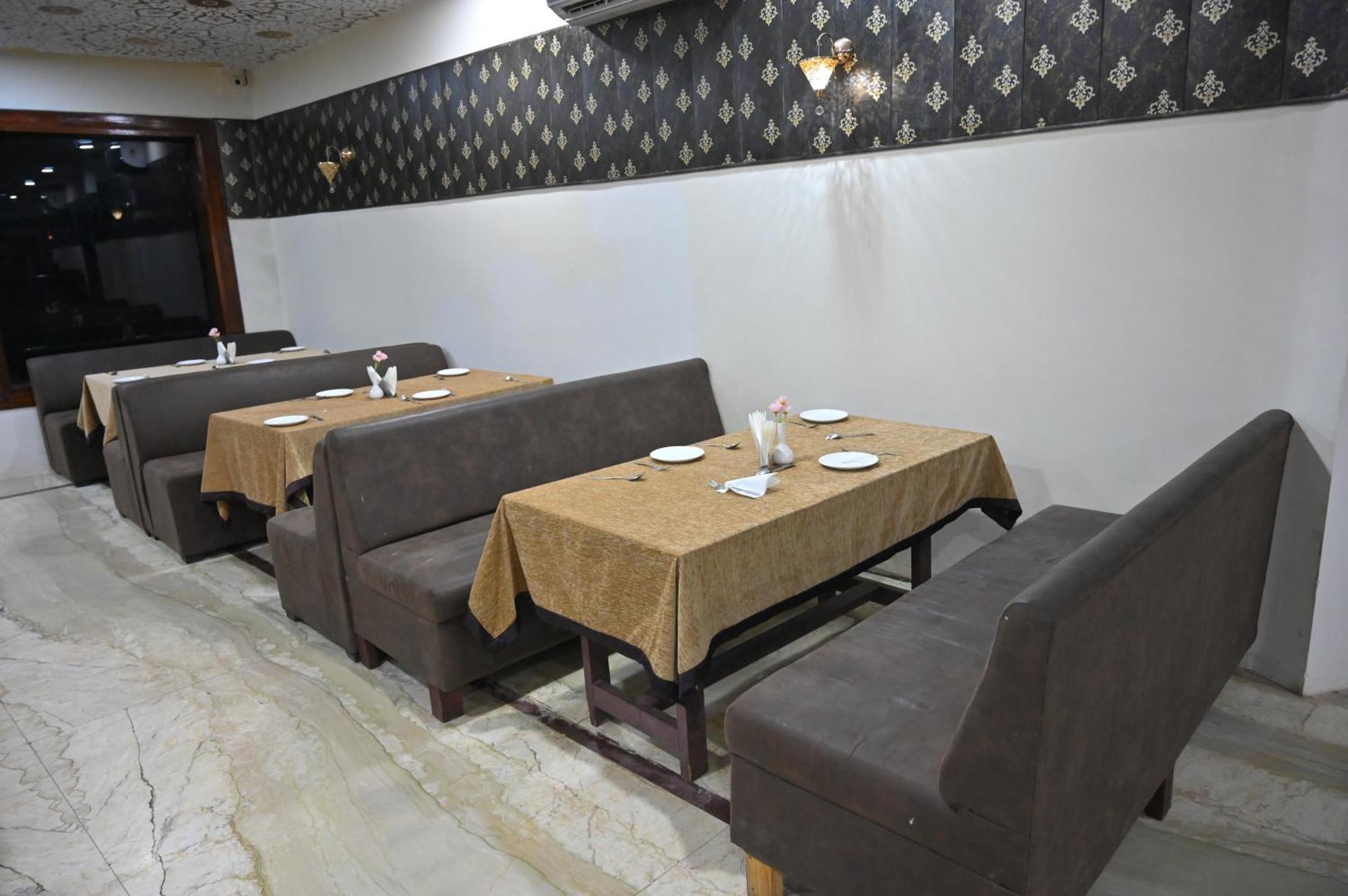 Orchha Club And Resort - Ocr Zewnętrze zdjęcie