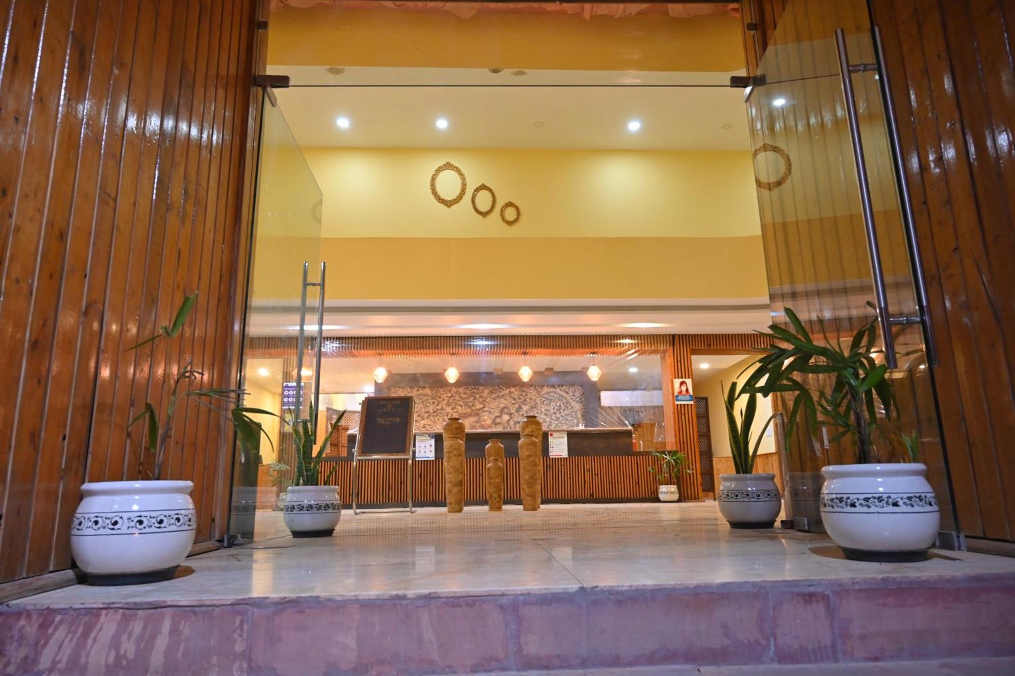 Orchha Club And Resort - Ocr Zewnętrze zdjęcie